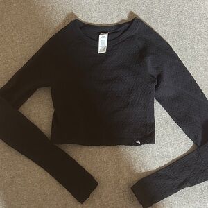 Athleisure Black Long Sleeve Crop Top